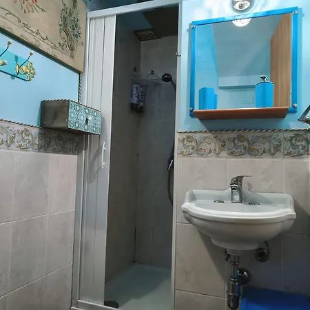 Vittorio Emanuele Di Prinzi Couette-café 4*