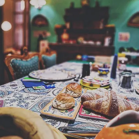 Vittorio Emanuele Di Prinzi Couette-café Palerme