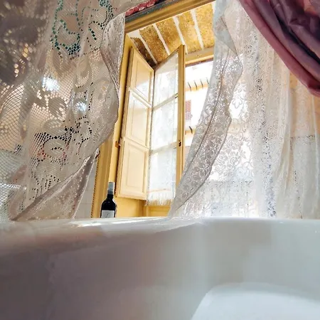 Vittorio Emanuele Di Prinzi Couette-café 4*