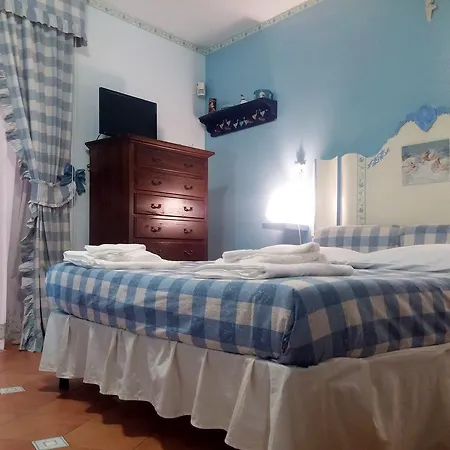 Vittorio Emanuele Di Prinzi Couette-café